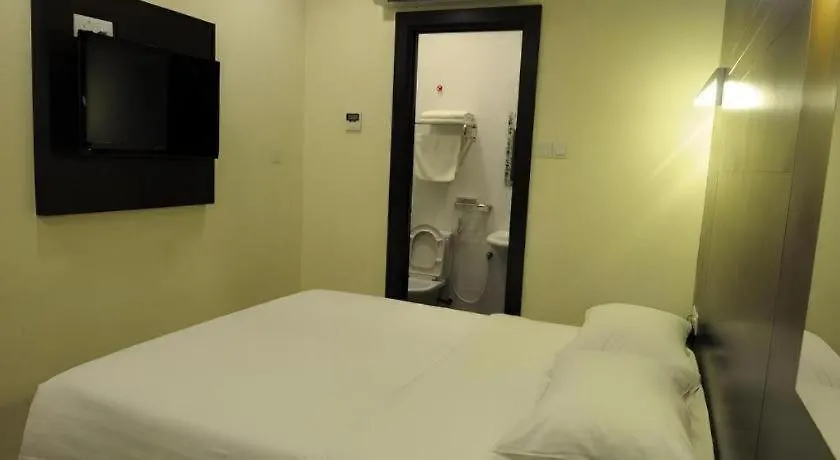Cathay Hotel Kota Kinabalu 2*,