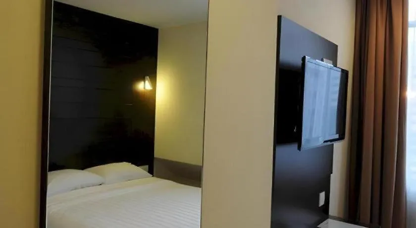 Cathay Hotel Kota Kinabalu