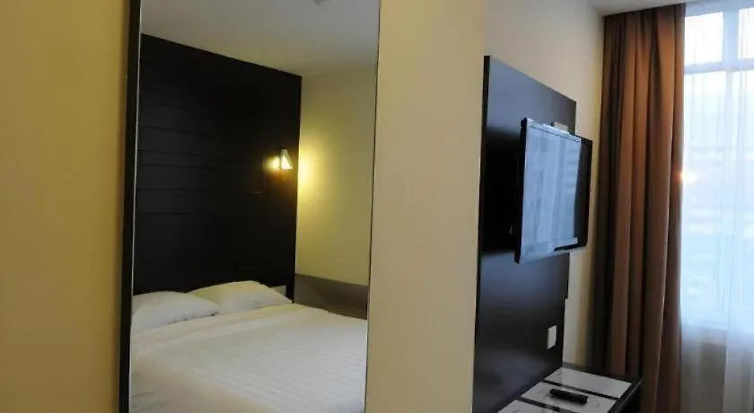 Cathay Hotel Kota Kinabalu 2*,  Maleisië